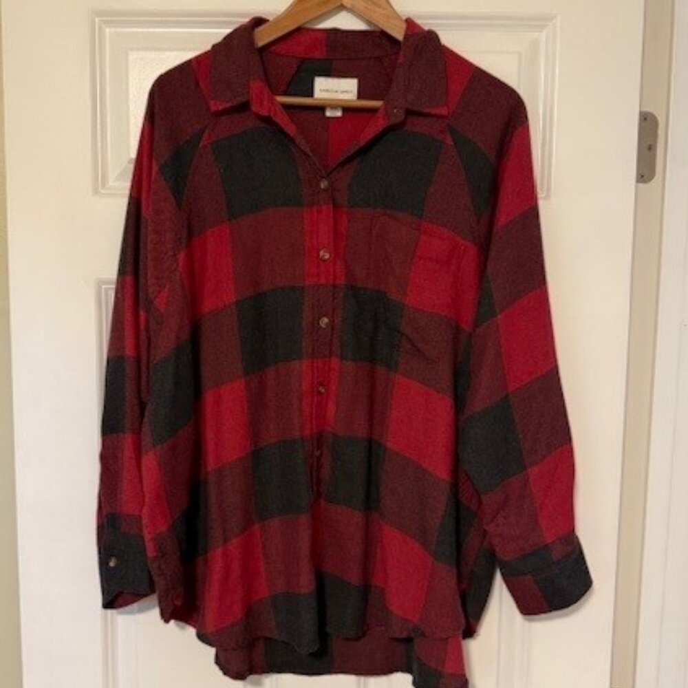 American Eagle Buffalo Plaid Oversized Button Up Flannel